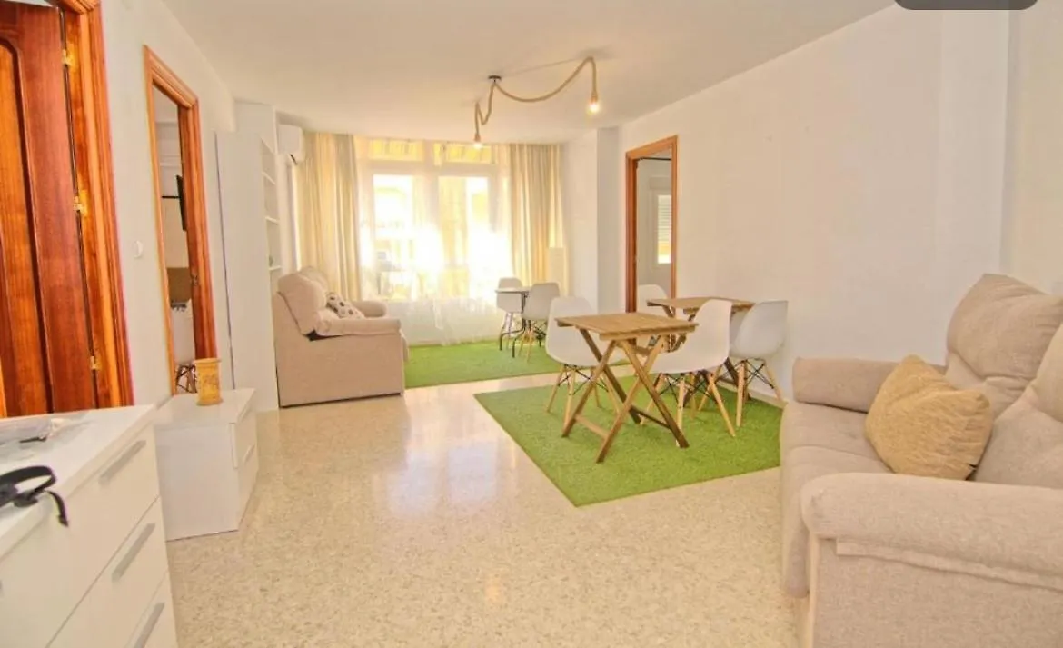 Habitación en casa particular Guest House Mota Málaga