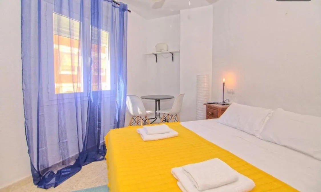 Habitación en casa particular Guest House Mota Málaga